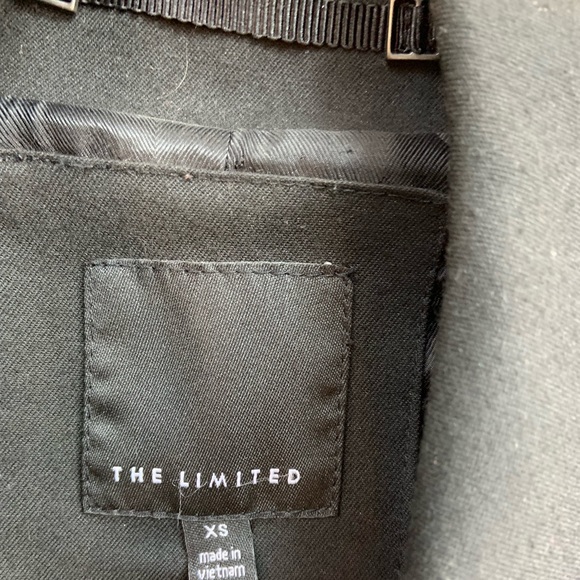 The Limited  3/4 sleeve gold button blazer - Picture 3 of 5